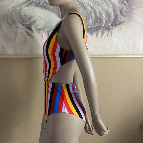 Cupshe Striped One Piece V-Neck Swimsuit size S - Picture 7 of 14